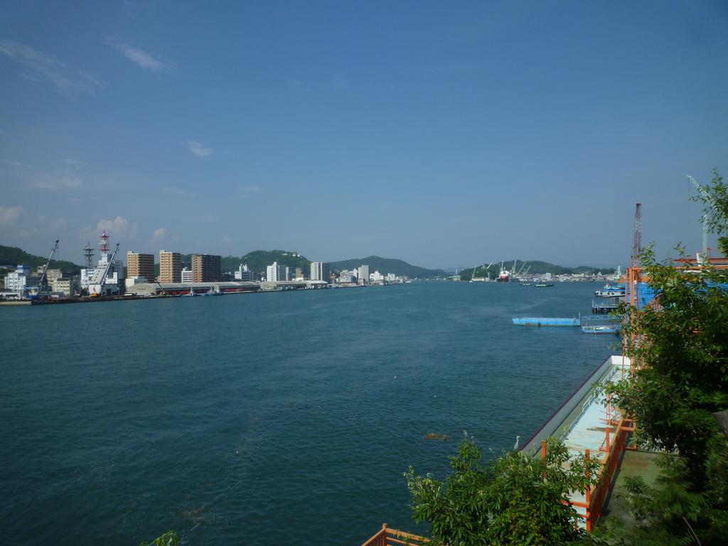 Sea Side Hostel Light House Onomichi Exteriör bild